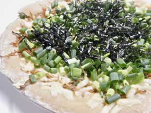 しらすとネギのピザ写真